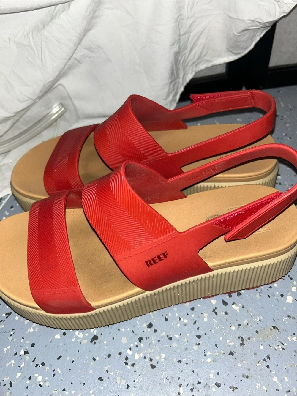 Reef stylish red